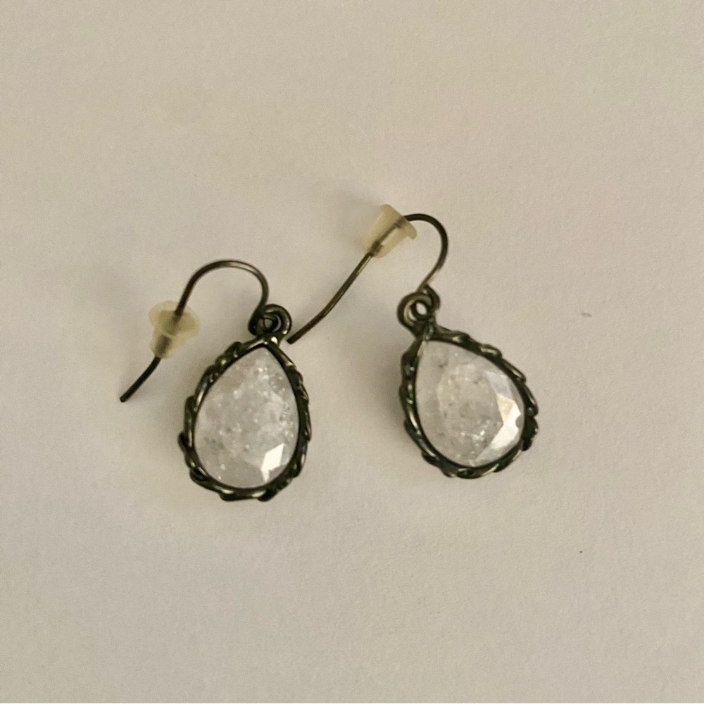 Sparkling Silver Teardrop Earrings with Faceted Stones